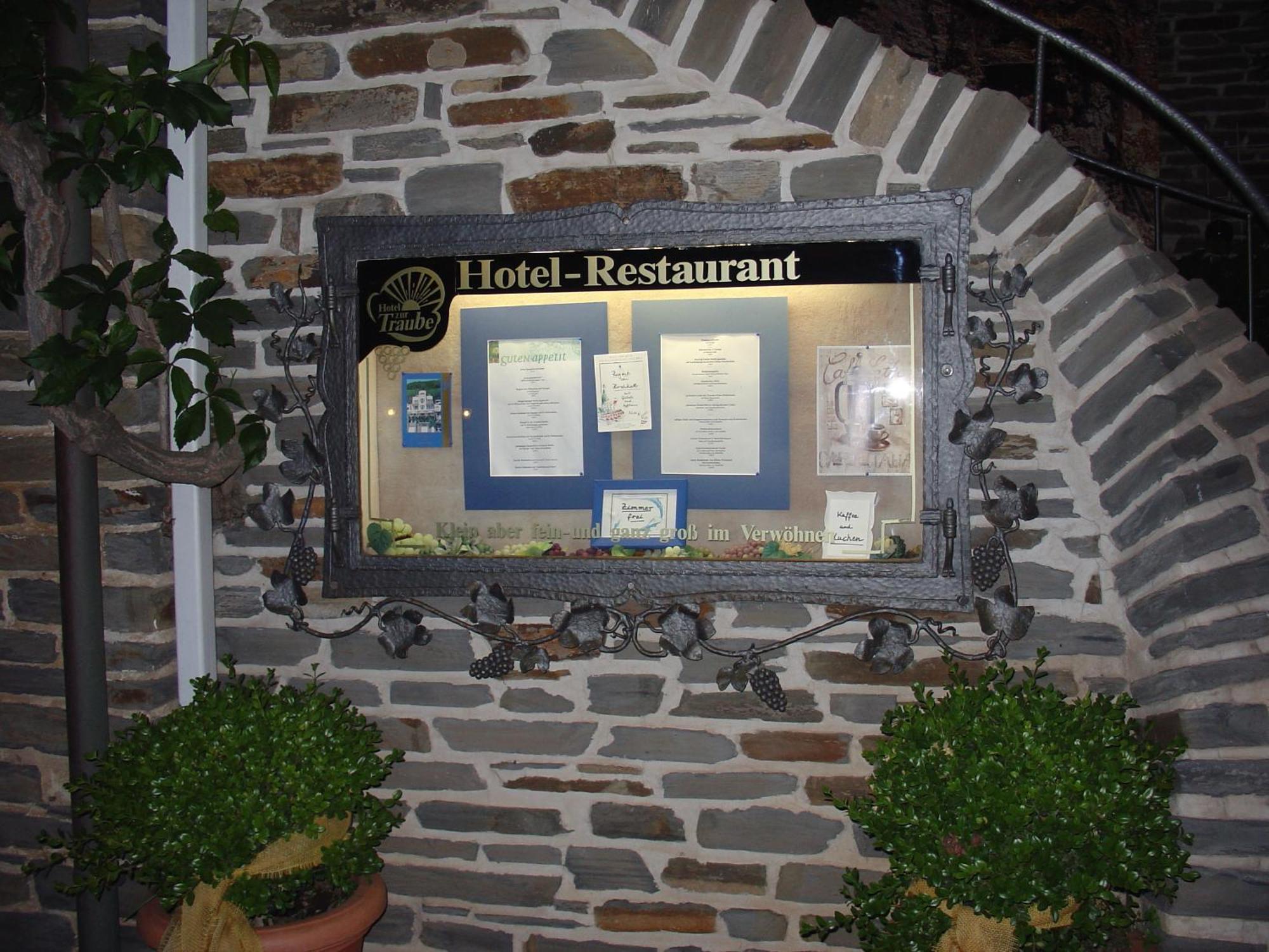 Hotel Zur Traube Ürzig Esterno foto